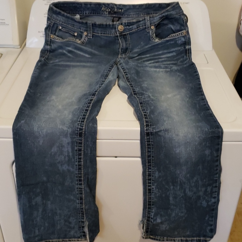 Ariya jeans